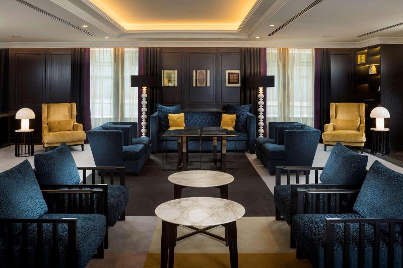 Hilton Vienna Plaza - Lobi