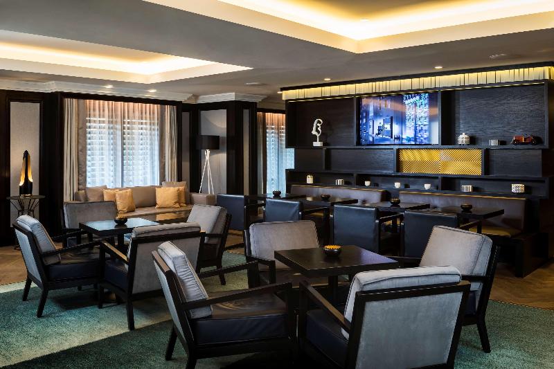 Hilton Vienna Plaza - Genel