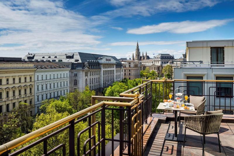 Hilton Vienna Plaza - Genel