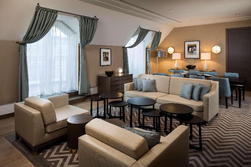 Hilton Vienna Plaza - Oda