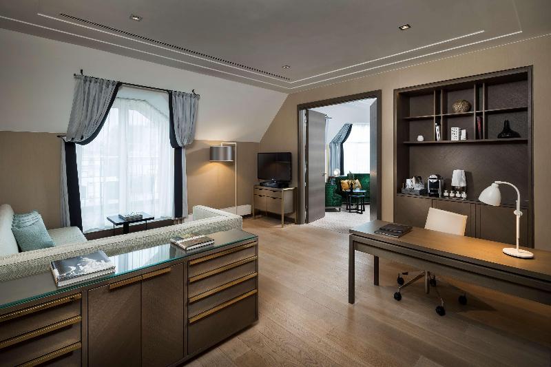 Hilton Vienna Plaza - Oda