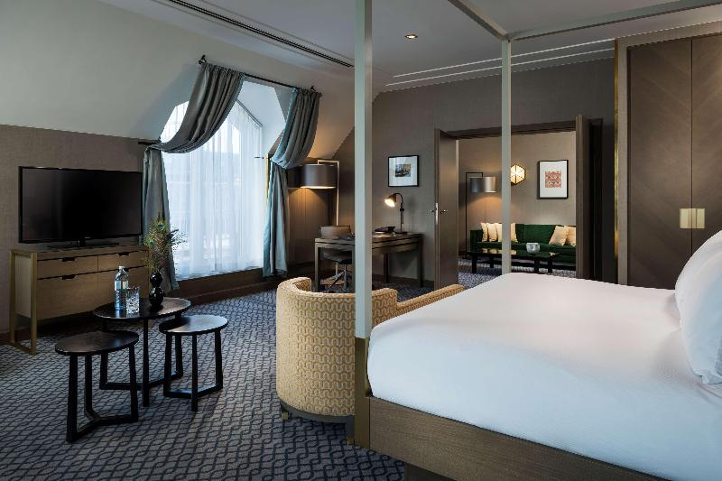 Hilton Vienna Plaza - Oda