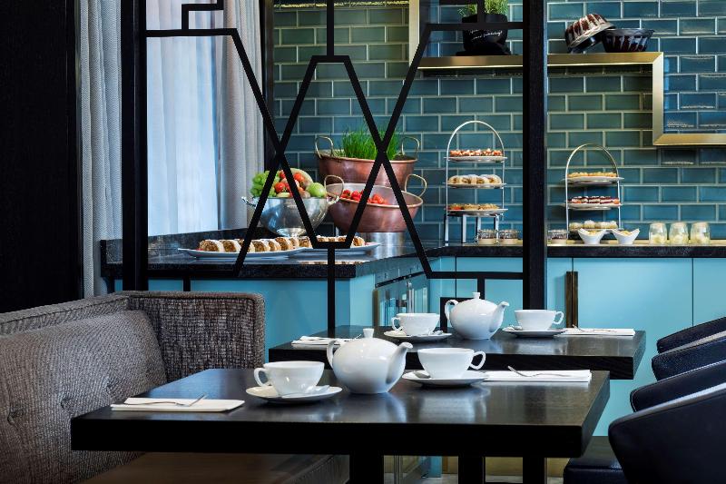 Hilton Vienna Plaza - Oda