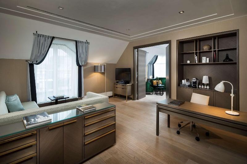 Hilton Vienna Plaza - Oda