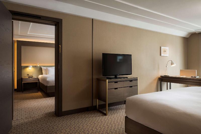Hilton Vienna Plaza - Oda