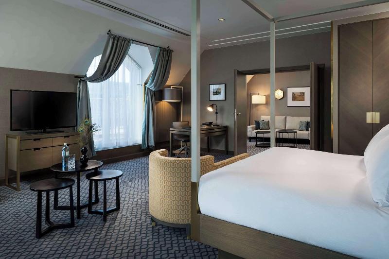 Hilton Vienna Plaza - Oda