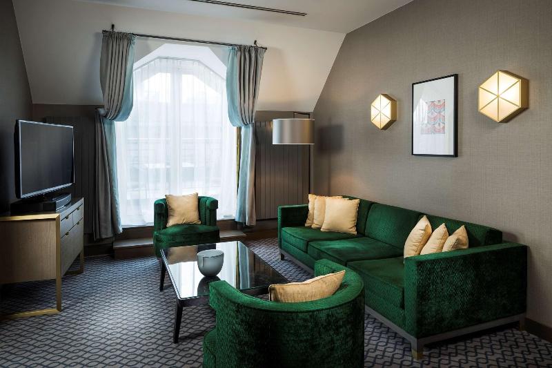Hilton Vienna Plaza - Oda