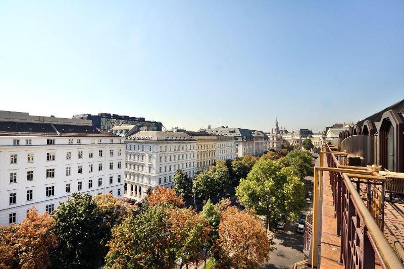 Hilton Vienna Plaza - Oda