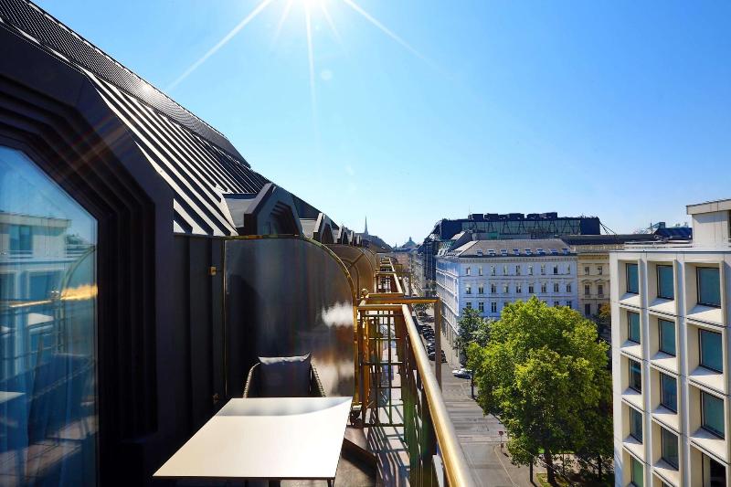 Hilton Vienna Plaza - Oda