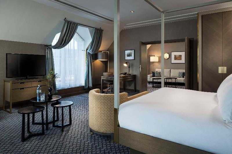 Hilton Vienna Plaza - Oda