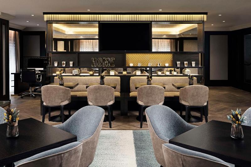 Hilton Vienna Plaza - Oda