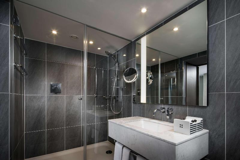 Hilton Vienna Plaza - Oda