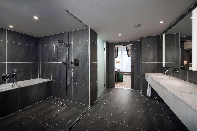 Hilton Vienna Plaza - Oda