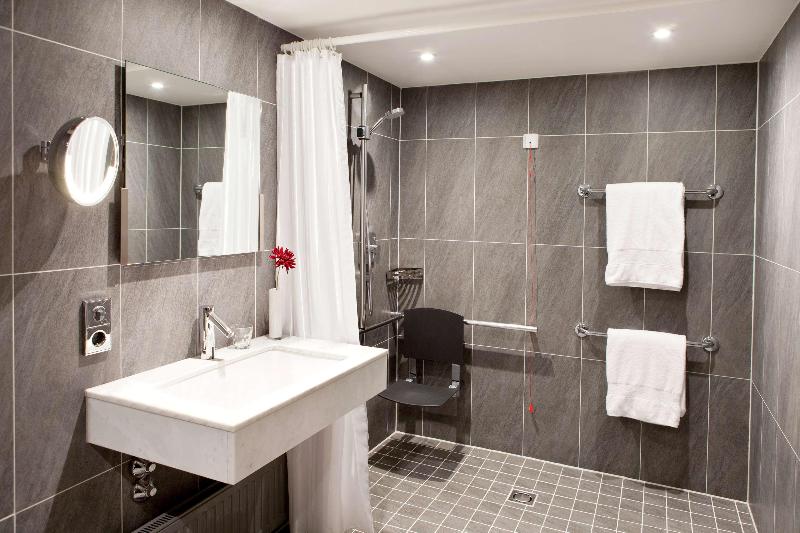 Hilton Vienna Plaza - Oda