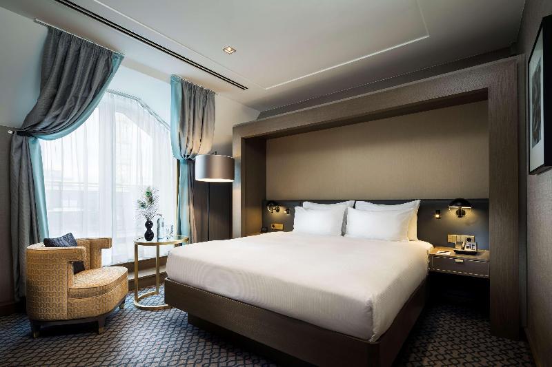 Hilton Vienna Plaza - Oda