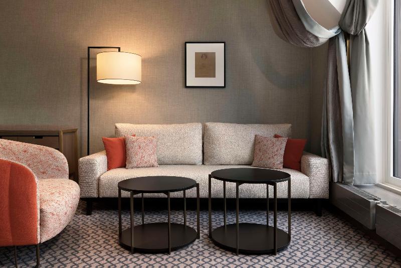 Hilton Vienna Plaza - Oda