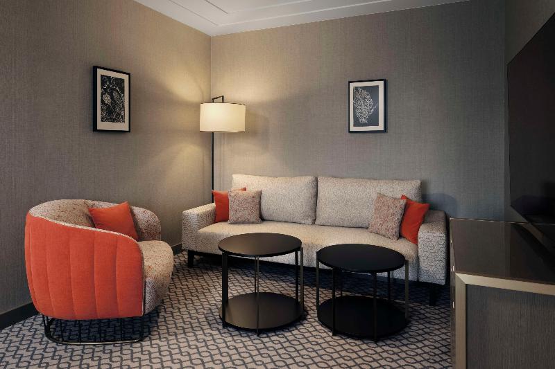 Hilton Vienna Plaza - Oda