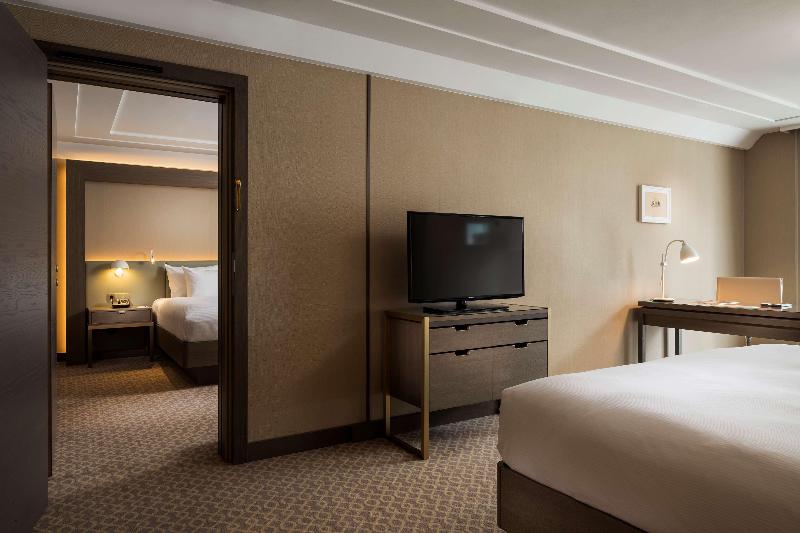 Hilton Vienna Plaza - Oda