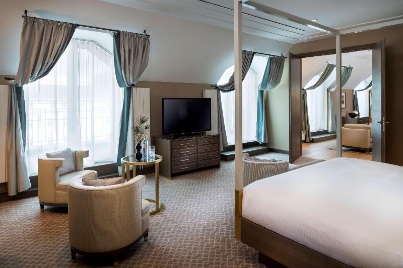 Hilton Vienna Plaza - Oda