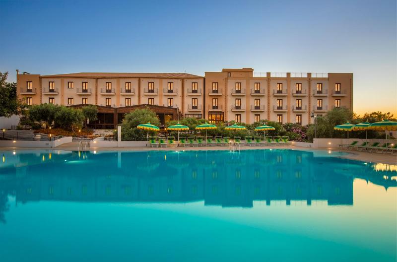 Villa Zina family Resort - Havuz
