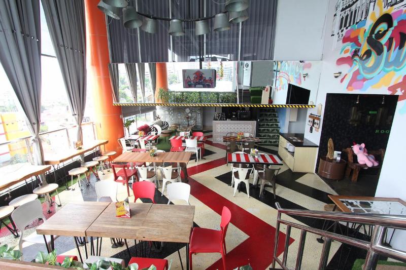 G Suites Hotel Surabaya - Genel