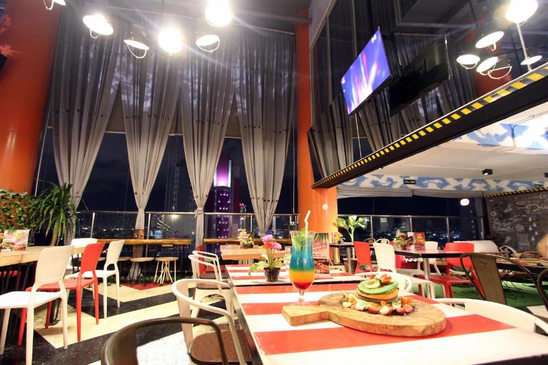 G Suites Hotel Surabaya - Restoran