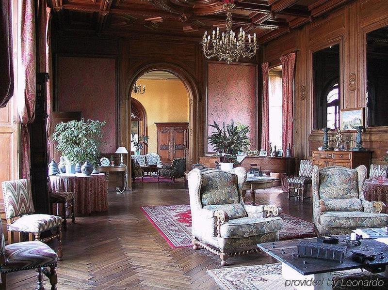 Chateau de Jallanges - Les Collectionneurs - Genel