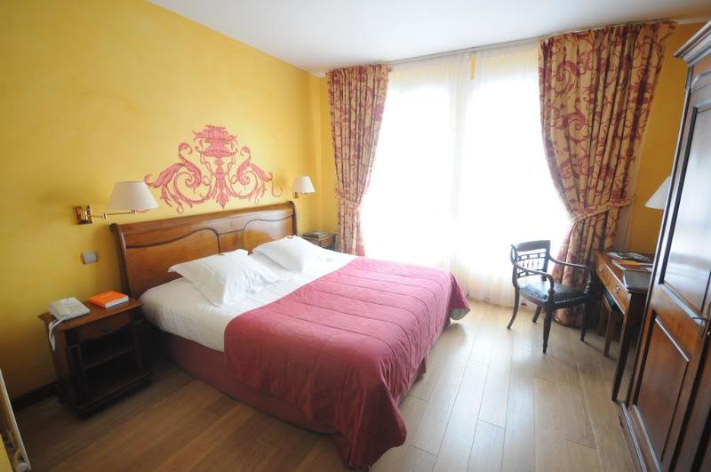 Hotel du Domaine de La Grange de Conde - Genel