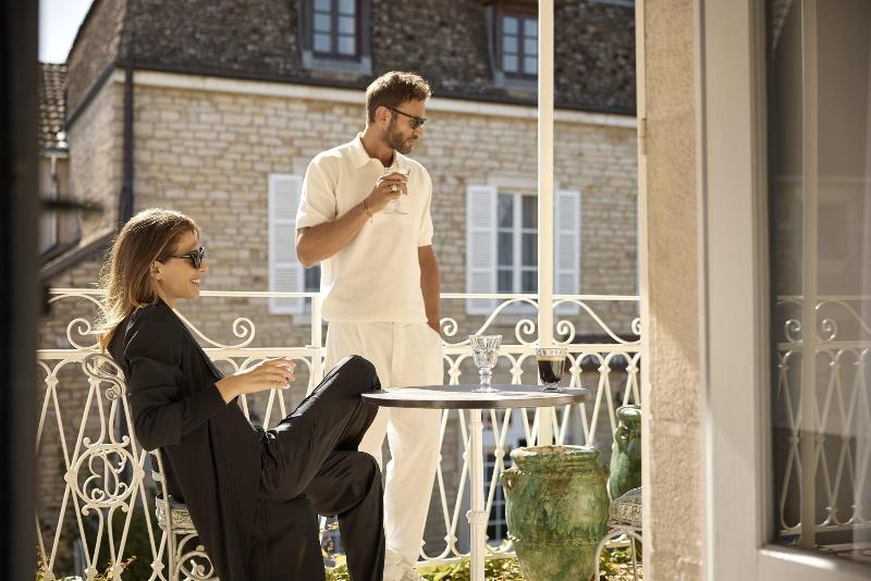 Le Montrachet - Oda