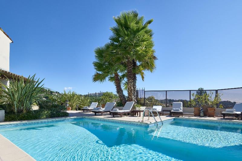 Hotel La Grande Bastide - Genel