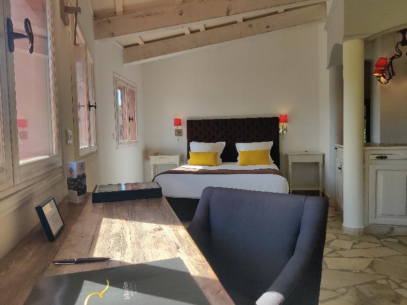 Le Roc e Fiori Hotel - Oda