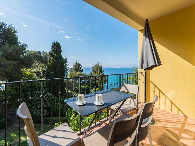 Hotel Le Bailli de Suffren - Oda