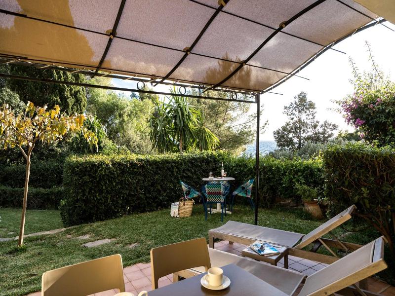 Hotel Le Bailli de Suffren - Oda