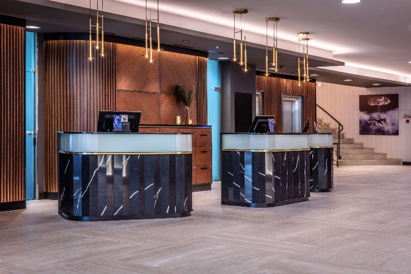Radisson Blu Hotel - Basel - Lobi