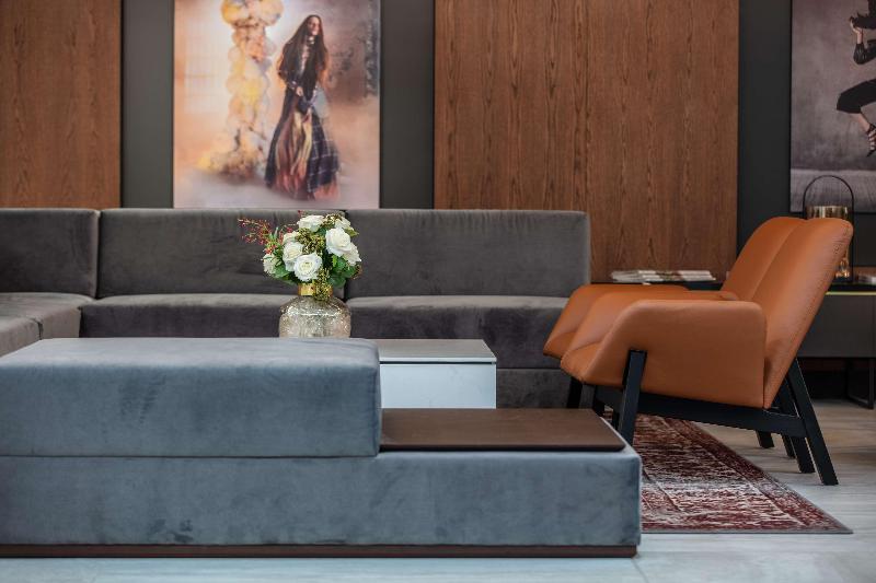 Radisson Blu Hotel - Basel - Lobi