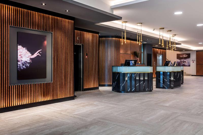 Radisson Blu Hotel - Basel - Lobi