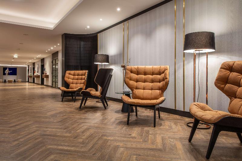 Radisson Blu Hotel - Basel - Lobi