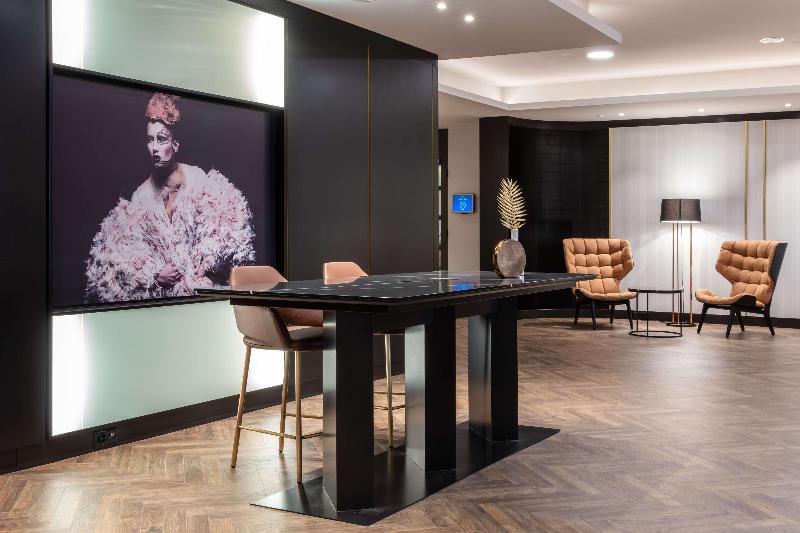 Radisson Blu Hotel - Basel - Lobi