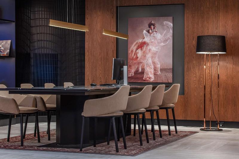 Radisson Blu Hotel - Basel - Lobi