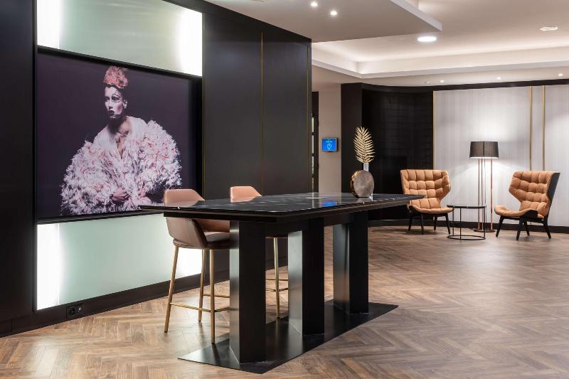 Radisson Blu Hotel - Basel - Lobi