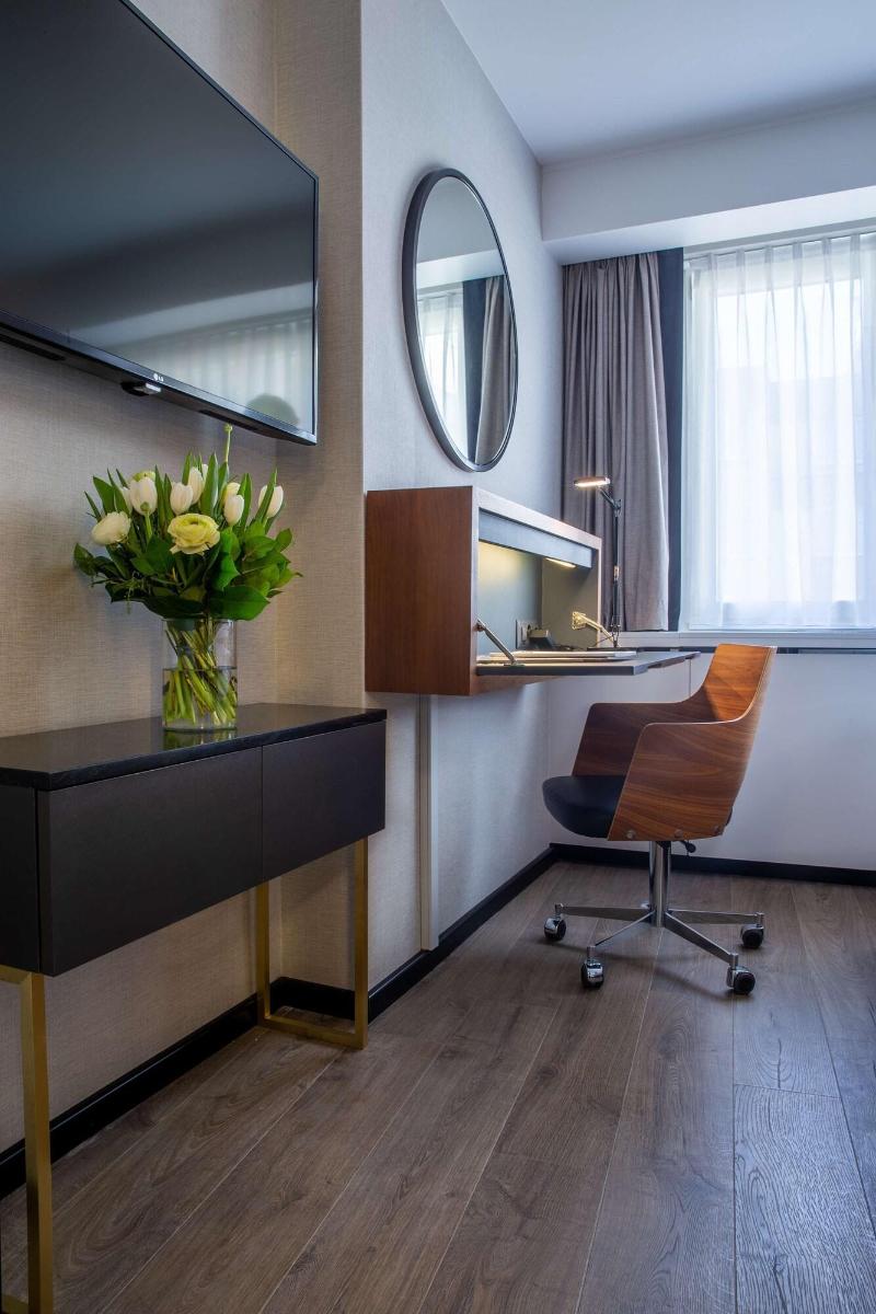 Radisson Blu Hotel - Basel - Lobi
