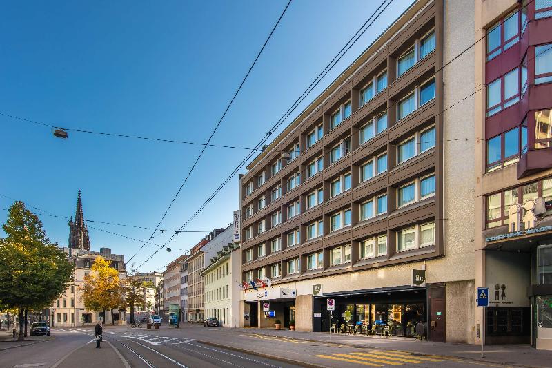 Radisson Blu Hotel - Basel - Genel
