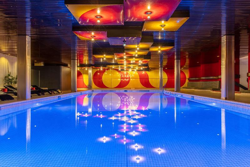 Radisson Blu Hotel - Basel - Havuz
