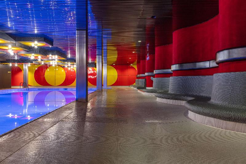 Radisson Blu Hotel - Basel - Havuz