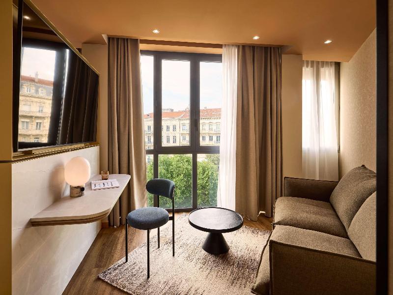You Hotel de France Valence Handwritten Collection - Oda