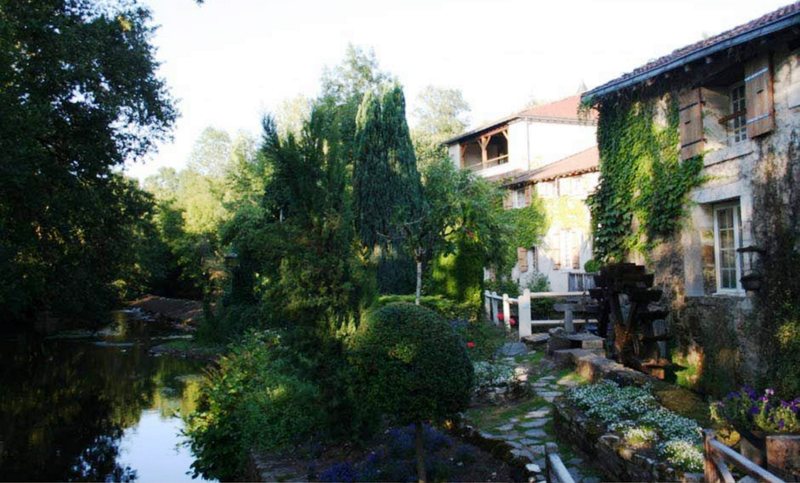 Le Moulin du Roc - Genel