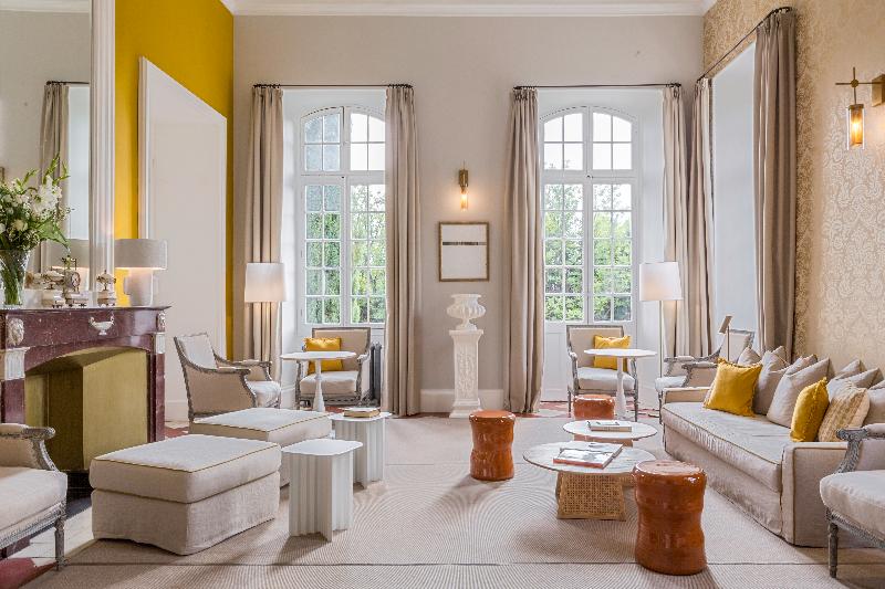 Chateau de Mazan - Handwritten Collection - Bar