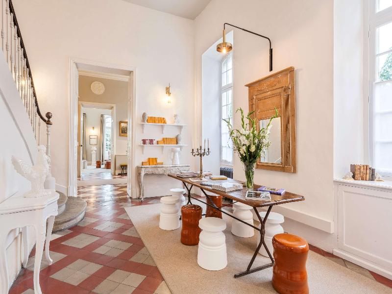 Chateau de Mazan - Handwritten Collection - Lobi