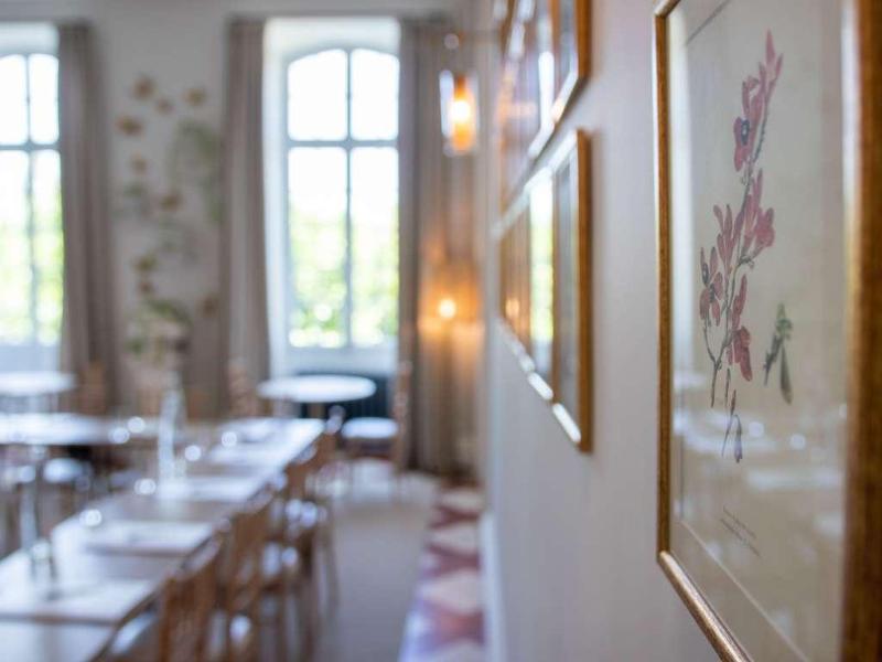 Chateau de Mazan - Handwritten Collection - Toplantı