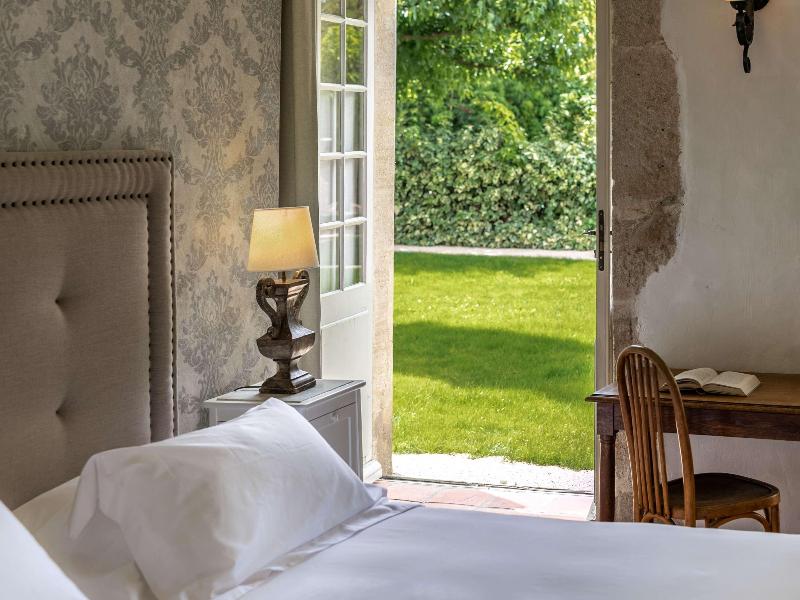 Chateau de Mazan - Handwritten Collection - Oda